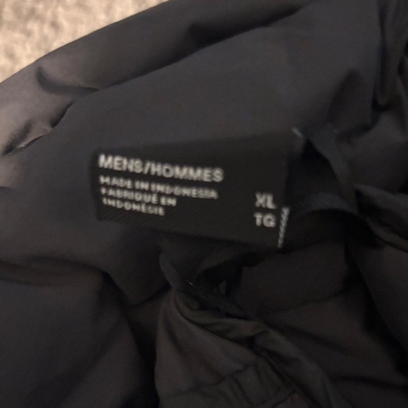 Men's Dark Puffer Jacket - Picture 3 of 3